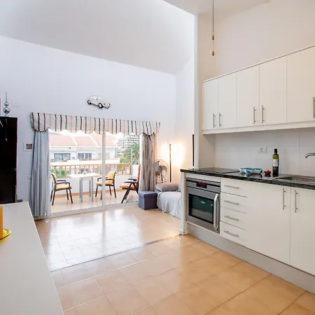 Apartamento One-bedroom With Terrace, Pool And Partial Sea Views *