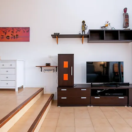 One-bedroom With Terrace, Pool And Partial Sea Views Διαμέρισμα *