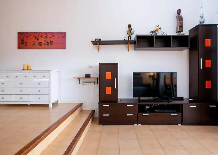 One-bedroom With Terrace, Pool And Partial Sea Views Διαμέρισμα *
