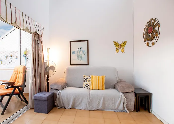 Διαμέρισμα One-bedroom With Terrace, Pool And Partial Sea Views Los Cristianos (Tenerife)