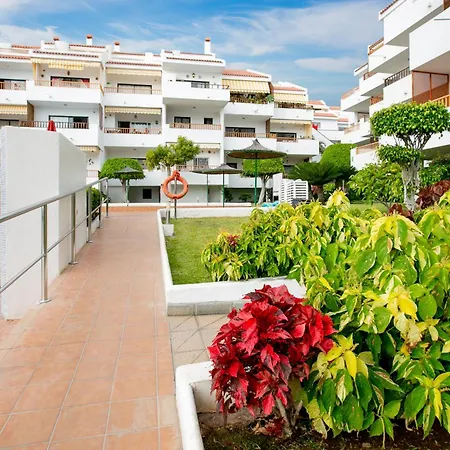 One-bedroom With Terrace, Pool And Partial Sea Views * Los Cristianos (Tenerife)