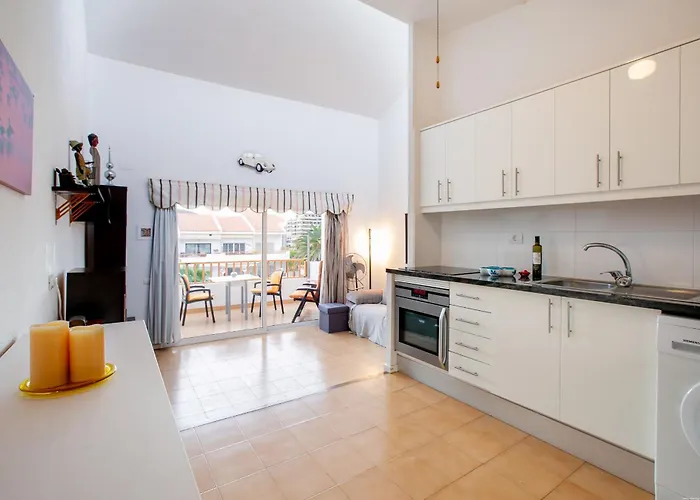 Appartement One-bedroom With Terrace, Pool And Partial Sea Views *